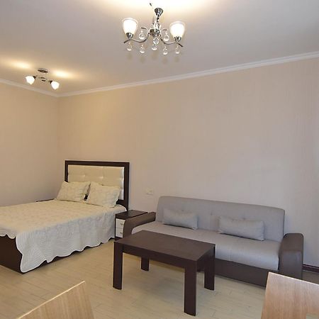 Studioapart In Downtown Yerevan Bagian luar foto