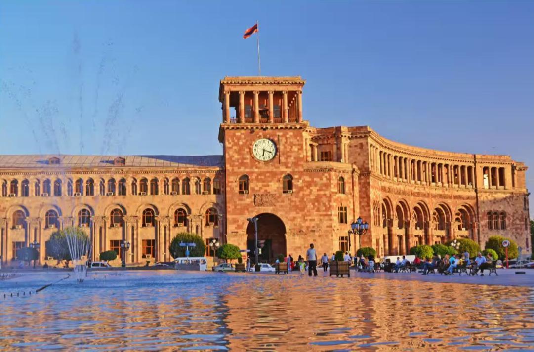 Studioapart In Downtown Yerevan Bagian luar foto
